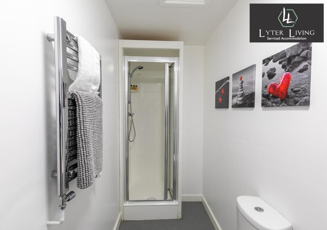 Studio Apartments By Lyter Living Desks & Wifi - Monthly Stays Available 莱切斯特 外观 照片