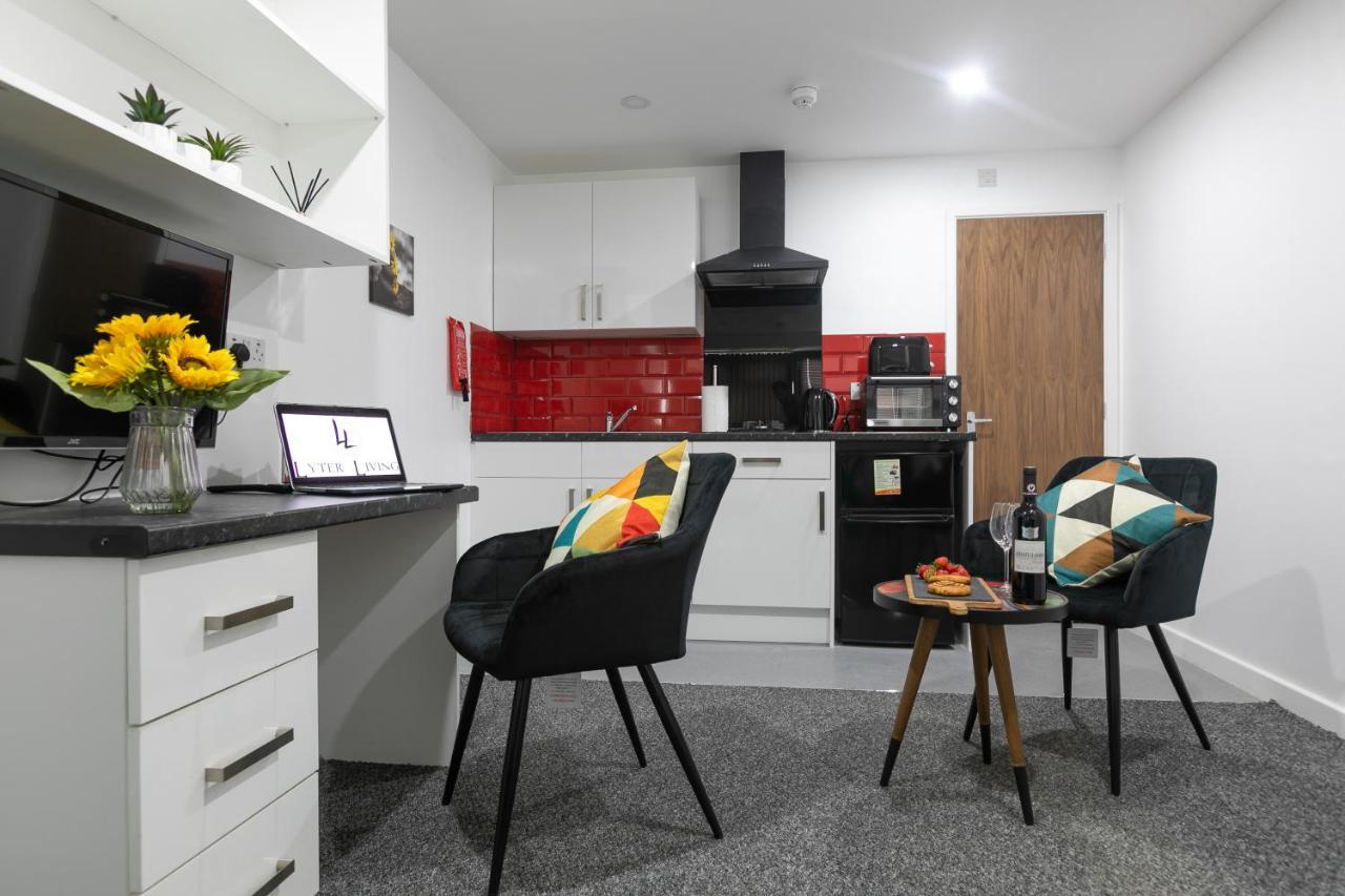 Studio Apartments By Lyter Living Desks & Wifi - Monthly Stays Available 莱切斯特 外观 照片