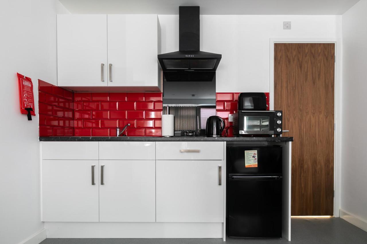 Studio Apartments By Lyter Living Desks & Wifi - Monthly Stays Available 莱切斯特 外观 照片