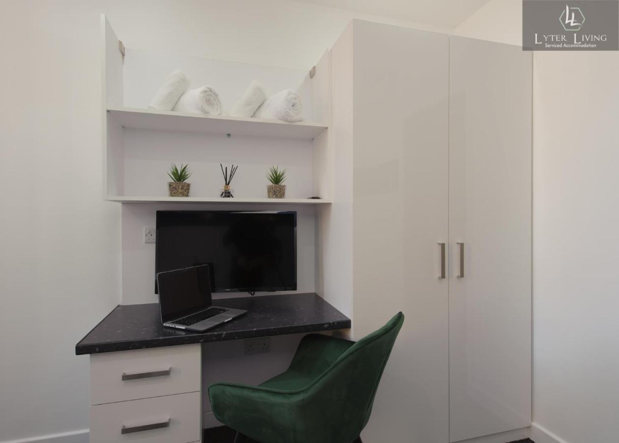 Studio Apartments By Lyter Living Desks & Wifi - Monthly Stays Available 莱切斯特 外观 照片