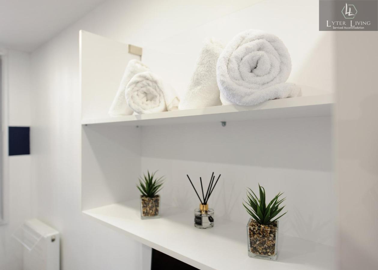 Studio Apartments By Lyter Living Desks & Wifi - Monthly Stays Available 莱切斯特 外观 照片