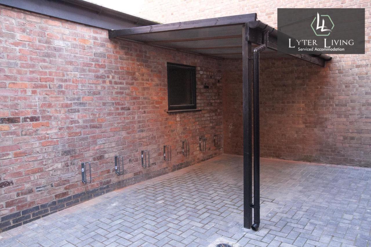 Studio Apartments By Lyter Living Desks & Wifi - Monthly Stays Available 莱切斯特 外观 照片